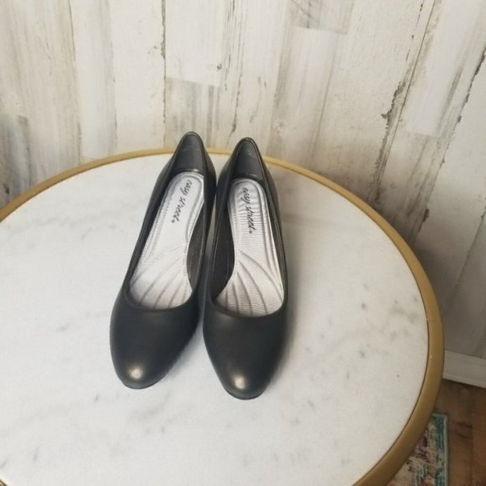 Easy Street Pewter Fabulous Classic Pump Narrow Width - Picture 6 of 8